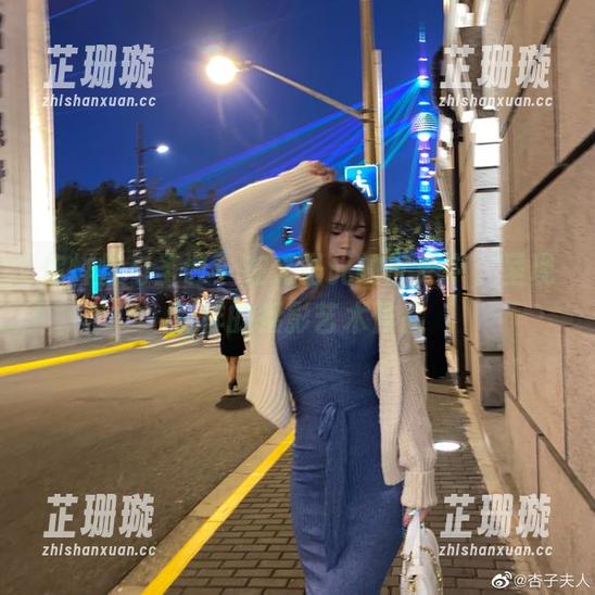 你烨烨与圣诞：在无圣光的世界中，呈现别样的摄影艺术作品