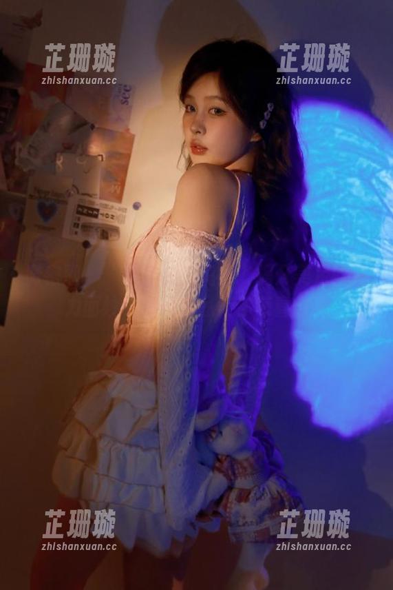 微密圈 - “保守的二舅妈”揭开美足的魅力面纱，福利作品让你惊喜连连