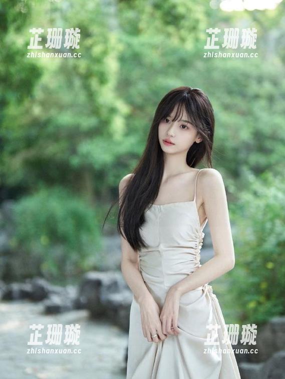 克拉女神 - 一场关于“YOYO棉袜”的梦幻旅程：你不容错过的写真合集图集来啦！