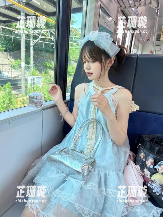 克拉女神 - 期待已久的“忆之美足”套图全新更新，快来欣赏她的美丽瞬间！