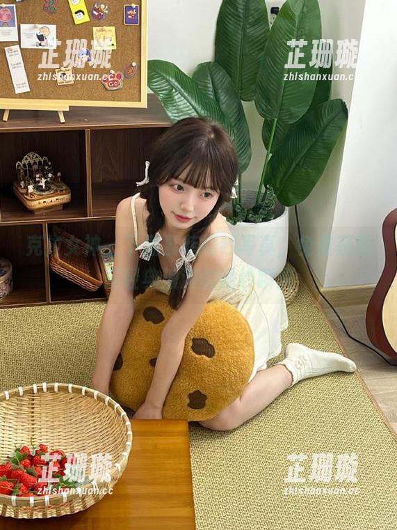 克拉女神 - 下载慕菲婚纱写真，免费获取最经典浪漫的婚纱瞬间