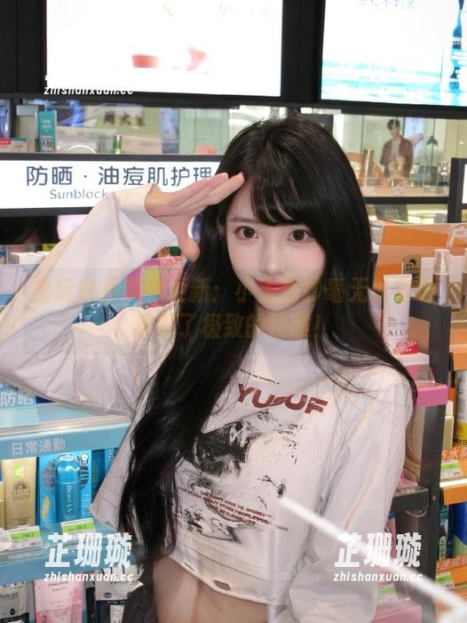 兔玩映画新作更新：小玉婚纱毫无保留地展现了极致的优雅！