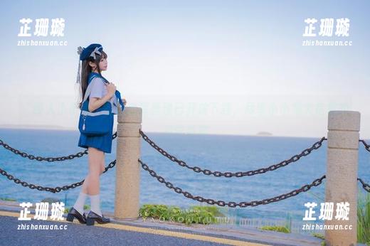 “咬人小小兔”的全套写真现已开放下载，尽享小小兔大危机的视觉盛宴
