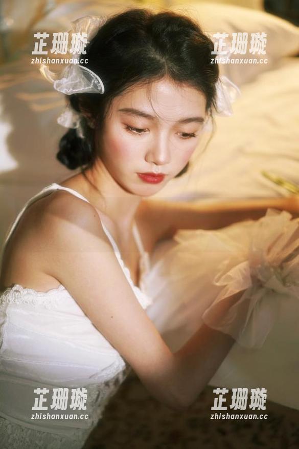 嗲囡囡 - 难以置信的伊蓓Eva裤里丝合集：这些照片竟然打破了我的审美极限！