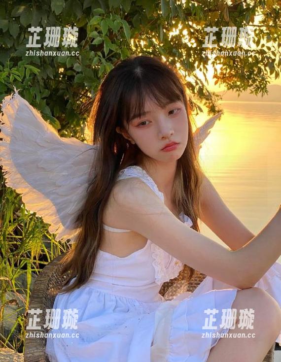 嗲囡囡 - 高清壁纸的魅力揭晓：小Kaili小丁丁与黑丝的完美结合