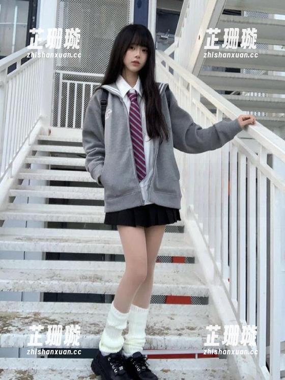 嗲囡囡-陈雅漫VICKY 嗲囡囡 - 陈雅漫VICKY高跟鞋作品图集:脚步轻盈,笑声连连的时尚之旅!