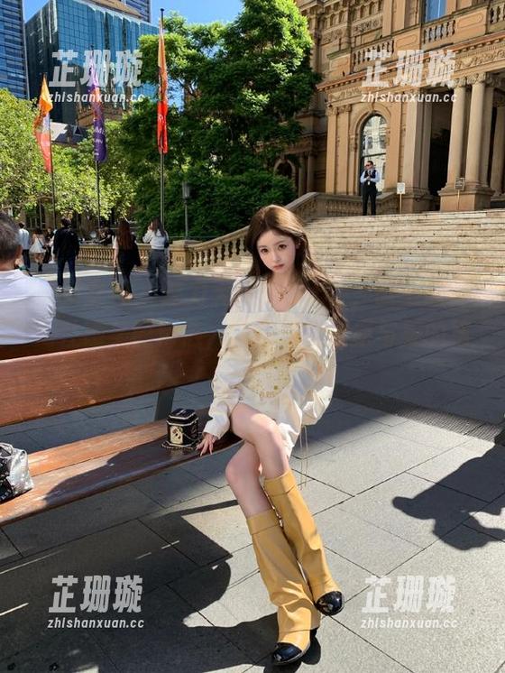 头条女神 - 魅力无限的梦心玥，献上健身房性感美图精选，让你领略健康与美的结合