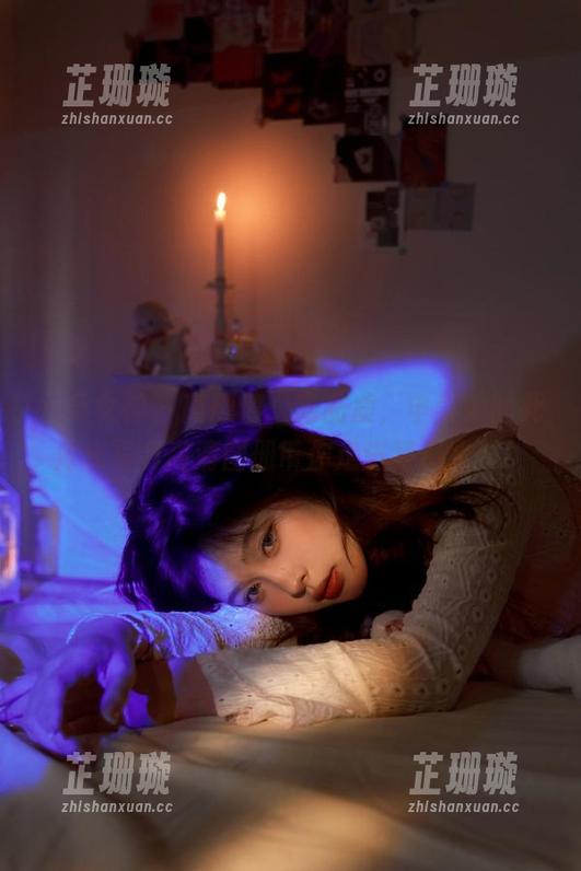 头条女神 - 高颜值、高品质，申美嫣的死库水写真高清图册带你走进梦幻水域！