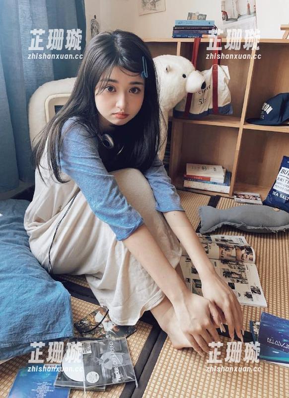 头条女神 - 探索美纳子的旅拍写真合集，记录每一次旅行中的美丽与回忆