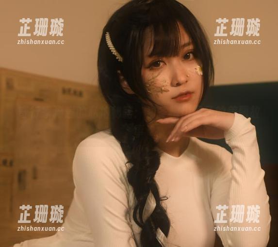 奇行家狗崽的私拍秘籍：初冬梅川堀子的美图故事