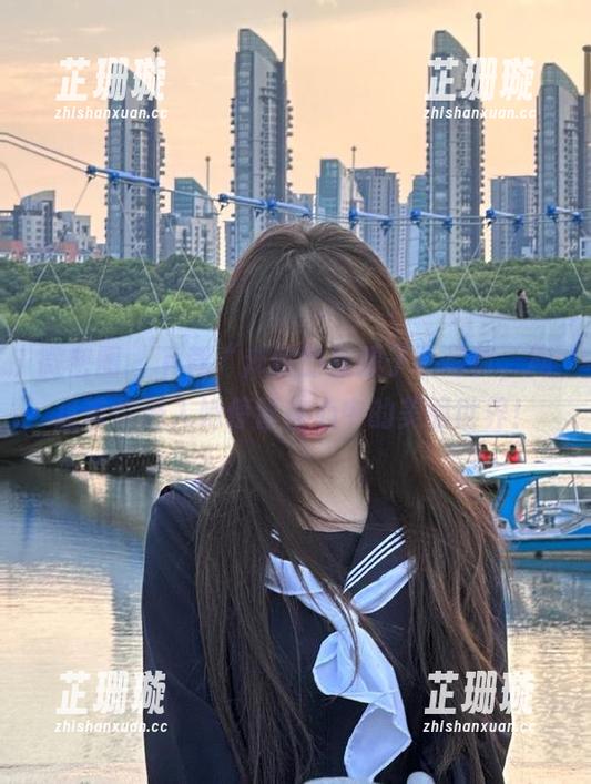 微密圈 - 下载“奔跑的晶骡子”写真，网盘带你进入她停留在心中的美丽世界！