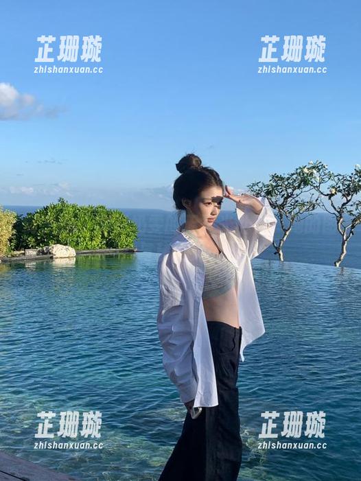 微密圈 - 揭开奶雯的无圣光世界：她的图片与秘密大公开