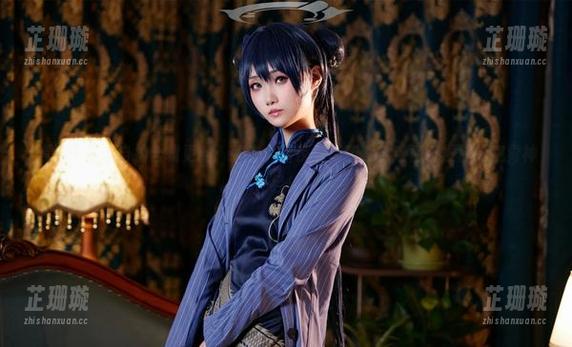 嫣嫣子圣诞自拍合辑更新：护士、雪夜魅魔和紫色迷情引爆你的视觉神经！