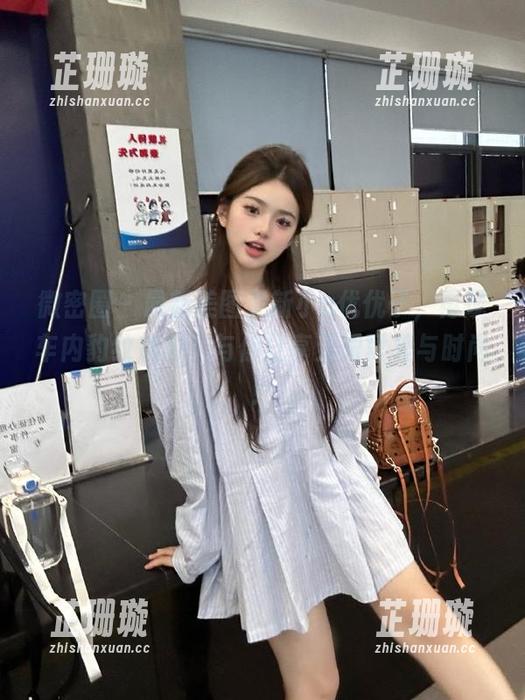 微密圈 - 最新美图更新小u优优子，再现车内豹纹魅力，与你分享无限可爱与时尚！