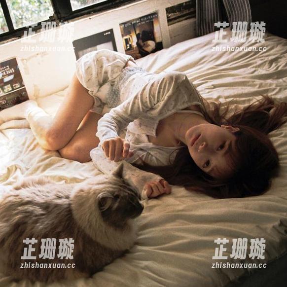 少女秩序 - “乐栀校服”的魅力写真：一组清新原图带你回忆校园