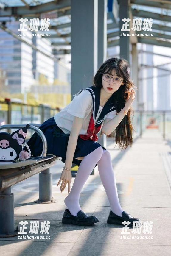 尤果网 - 一起来欣赏Sukki可儿的礼服作品集，绝美照片等你下载回家！