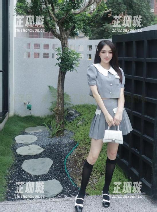 尤果网-周妍希 尤果网 - 修女灵魂下的优雅,周妍希的私房美图大公开!