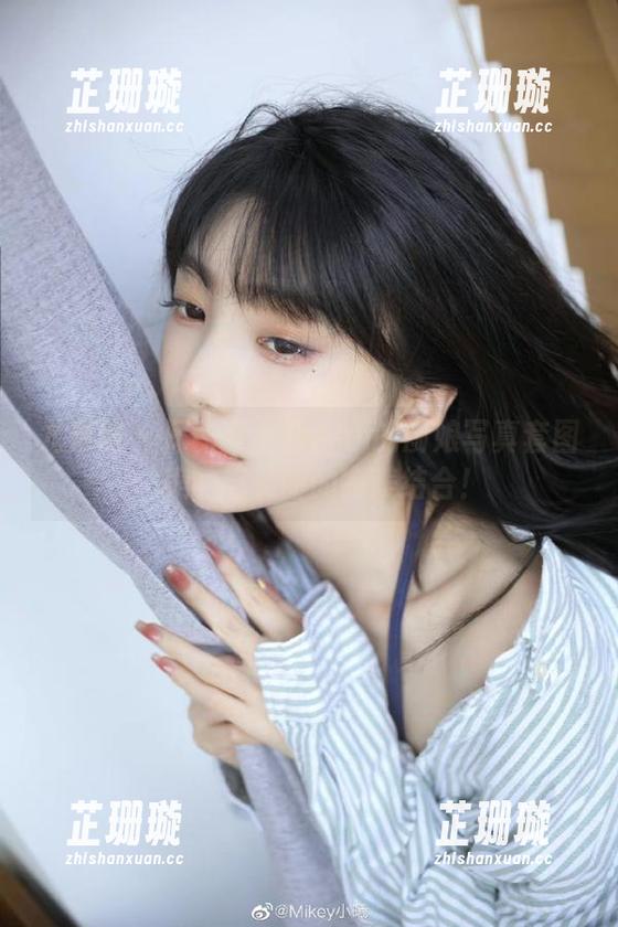 尤果网 - 探秘张小西Ann的厨娘写真套图：美味与美丽的完美结合！