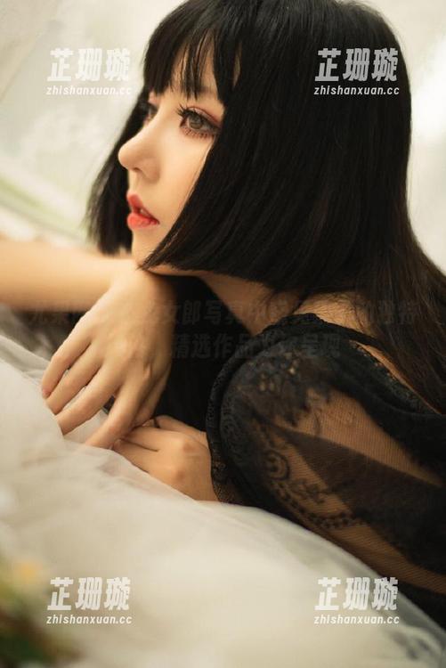 尤果网-栗子 尤果网 - 在兔女郎写真中窥见栗子的独特风格,精选作品为你呈现