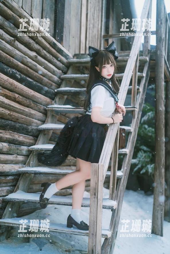 尤果网 - 私拍球球少女的温馨时刻，原图展现少女心中的梦想