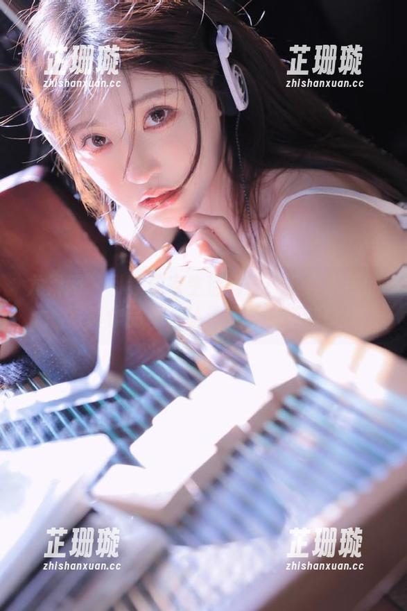 尤果网 - 引领居家生活潮流：下载米妮的写真作品集，让灵感无限延伸！