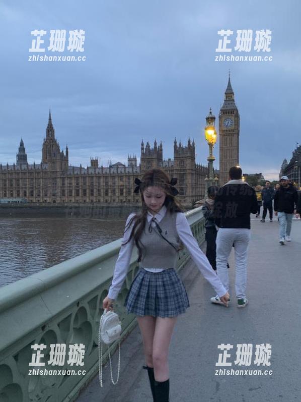 异思趣向 - 小宝与和服：优雅的传统美学在她的最新摄影作品中绽放