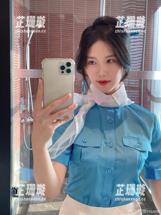 与抖娘利世一起感受视觉盛宴，霞之丘诗羽内衣图包作品带给你无与伦比的享受！