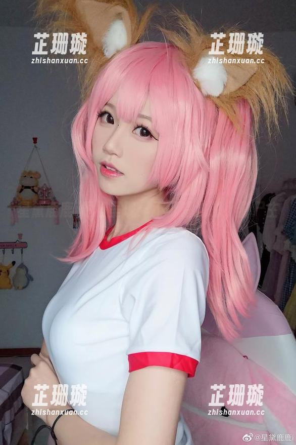 星黛鹿鹿i倾情呈现：不可错过的小僵尸主题美丽cos作品