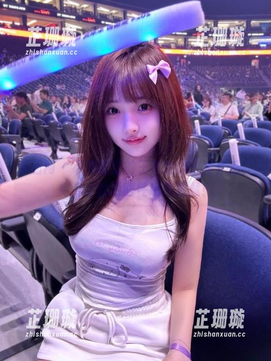 果团网 - 不可错过的王婉悠办公室作品，免费让你领略性感与智慧！