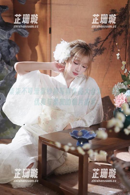 柒柒不可爱 柒柒不可爱雾纱裙写真作品大合集,尽显优雅与柔美的照片盛宴