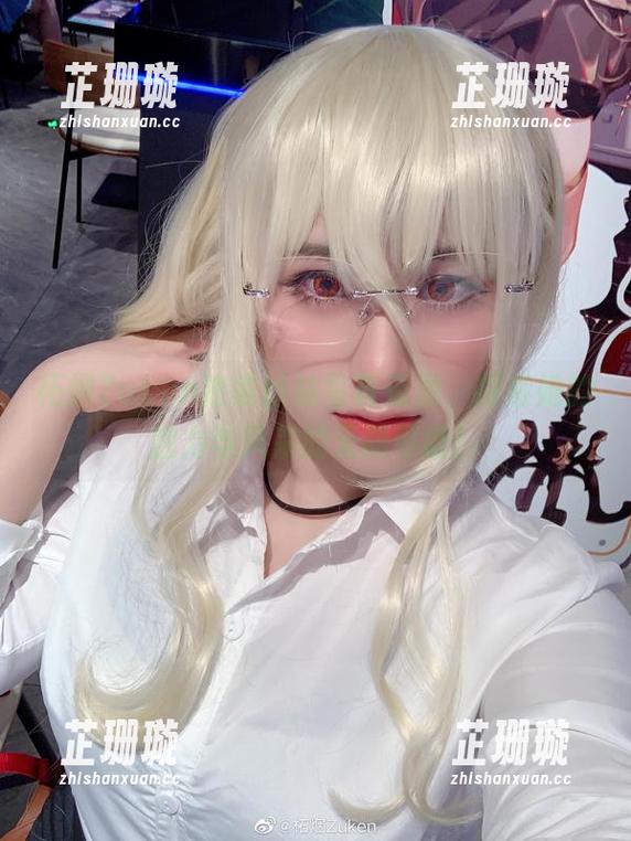 柘烟Zuken独家丝袜写真资源，探索她的魅力与风采的无限可能！