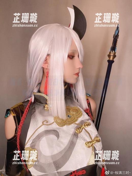 桜满三时 观看桜满三时的白色写真,图片中每一帧都散发着纯净宛如晨曦的柔情。