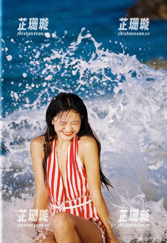 微密圈 - 万众期待的“梦露veronicaJK”图包重磅上线，精致写真合集让你领略不一样的风情！