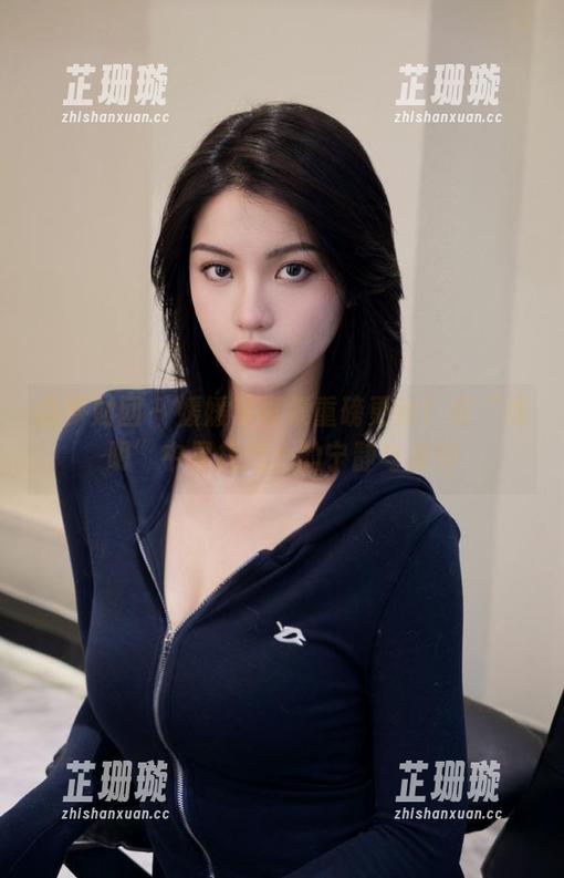 森萝财团 - 媛媛写真集重磅更新！在“透明”中寻找内心的宁静与美好