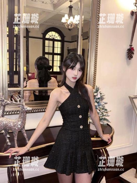 森萝财团的全套白衣黑丝图片，温柔与性感的完美结合呀