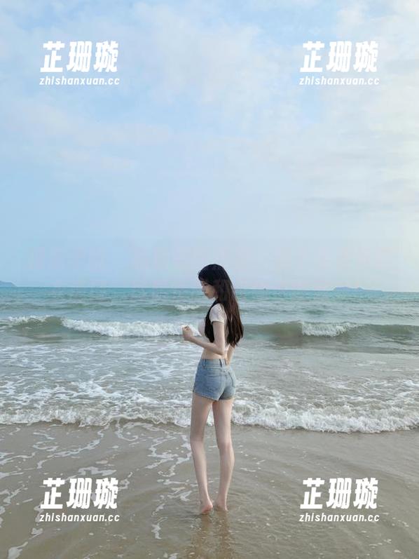 模范学院 - 私房美图热潮：周于希清凉泳衣造型，尽显性感和时尚也能兼顾！