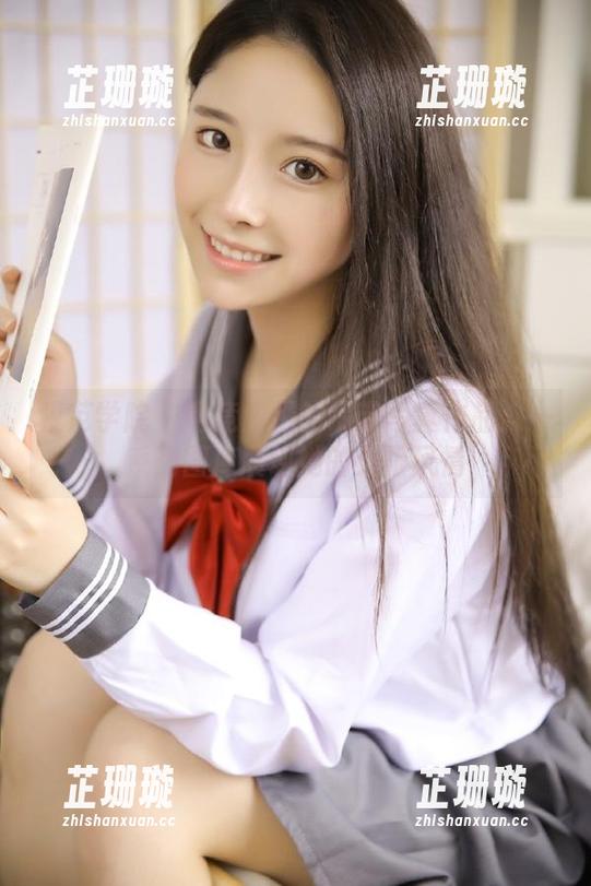 模范学院 - 电竞唐嫣的吊带写真作品：一系列图库展现她的无限风情