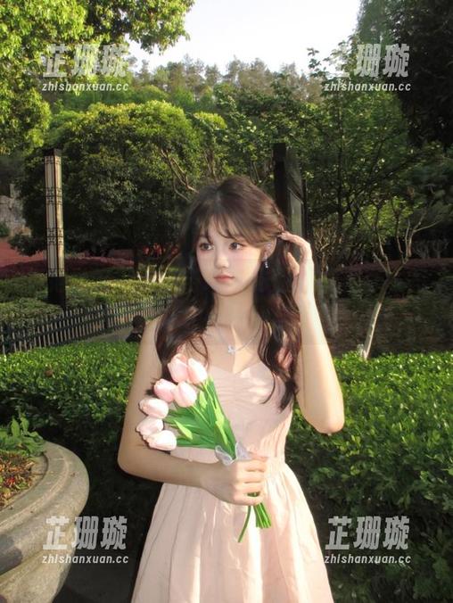 模范学院 - 陈小诺Niki长腿写真图集，写真艺术中的灵动与力量