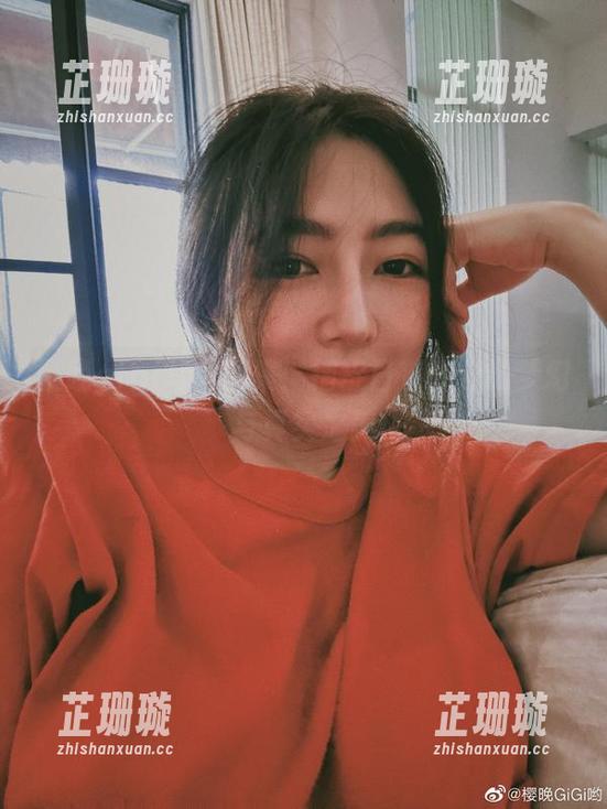 樱晚gigi写真图集：捕捉日落时分的梦幻与真实之美