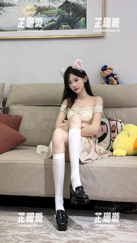 爱蜜社 - 精致优雅的nova李雅花嫁最新美图，犹如置身于浪漫婚礼现场