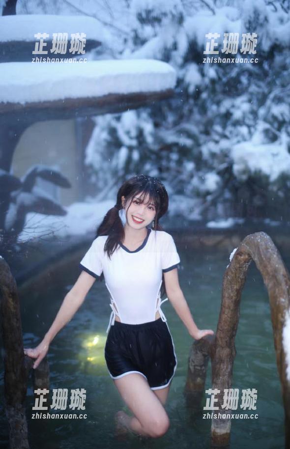 甜予摄影 - 探索齐齐的裤里丝写真图包，解锁不一样的视觉盛宴！