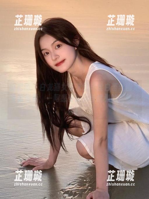 白龙猫女 微密圈 - 白龙猫女带来的肉丝白蕾丝图集全新资源,一同感受时尚与优雅的完美结合!