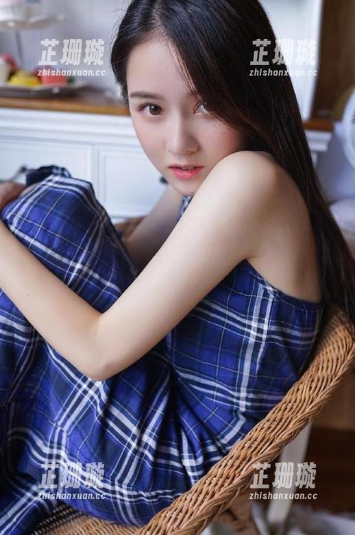 秀人网-77qiqi 秀人网 - 游走在美与艺术之间,77qiqi美足作品集最新更新令人心动