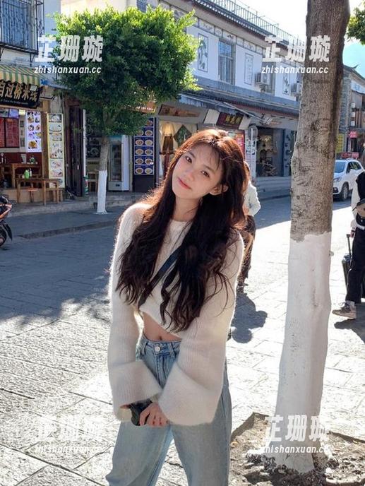 秀人网 - 免费下载BABY_柒美足写真，让你的生活多一份优雅气息！