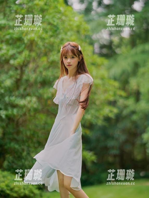 秀人网 - Candy糖糖女友写真，让我们一起观看那份纯粹与动人的瞬间吧！