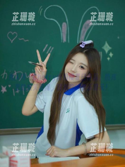 秀人网-Cherry绯月樱 秀人网 - Cherry绯月樱夏日作品,图库里的欢笑瞬间,释放你的快乐夏天!