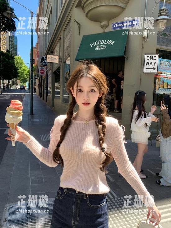 秀人网 - M梦baby粉色写真，套图中藏着的甜蜜与梦幻，快来看看！