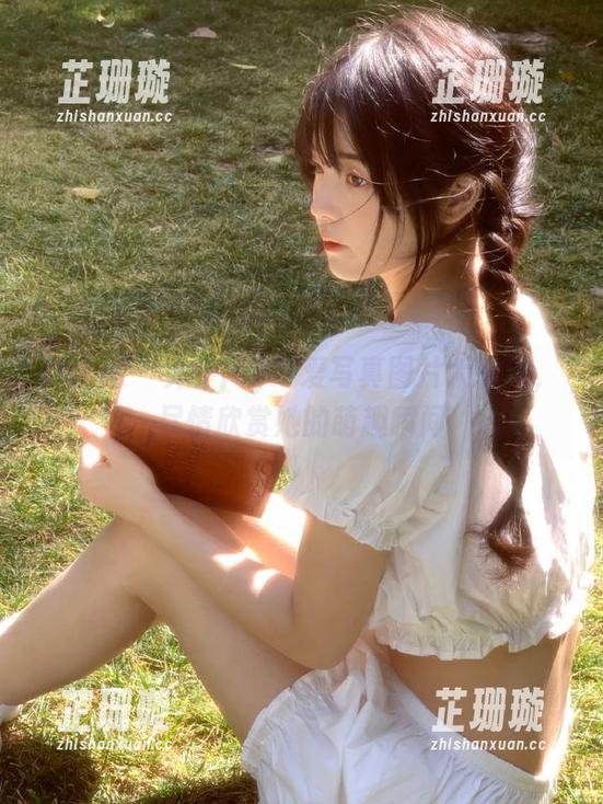 秀人网 - 乔伊joy可爱写真图片大放送，尽情欣赏她的萌趣瞬间
