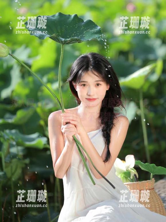 秀人网 - 唐安琪油亮写真原图全新上线，免费下载让你不再错过！