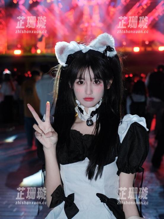 秀人网-娜娜baby 秀人网 - 别出心裁,娜娜baby带来的油亮图包,观看后让你爱不释手的视觉享受!